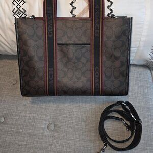 Coach Smith Tote Bag In Signature Canvas in Brown/ Multi CN058